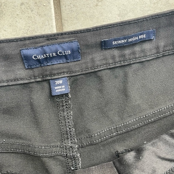 Diva’s Plus Black Skinny Jeans - Picture 5 of 6